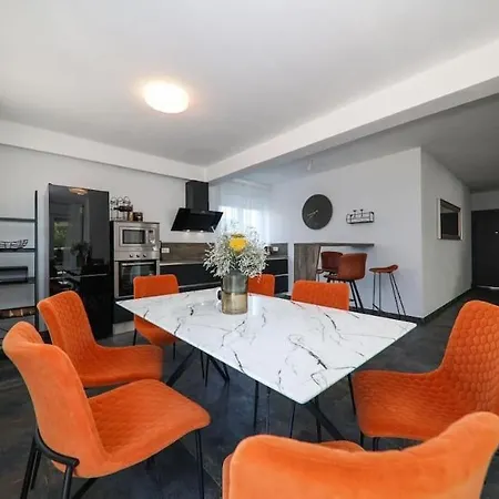 Bronzato Apartment *