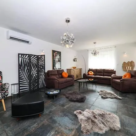 Apartment Bronzato