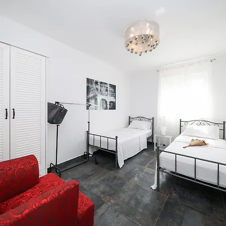 Bronzato Apartment *