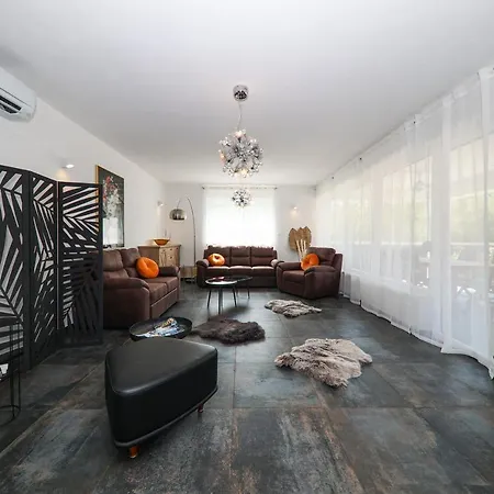 Apartment Bronzato